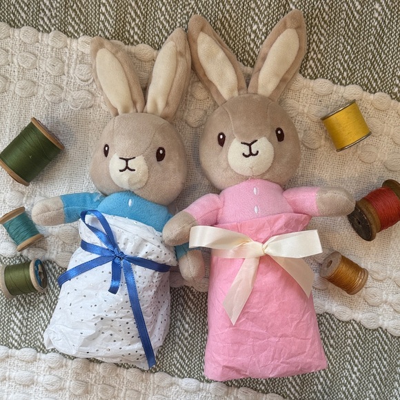 Peter Rabbit and Flopsy Plush Toy Set Easter Basket Special🐇 - Picture 4 of 4